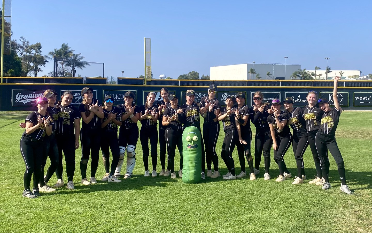 Mira Costa Softball team